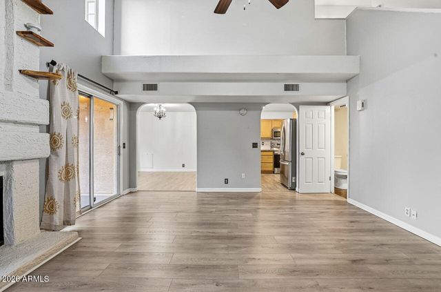 7505 W KRISTAL Way, Glendale, AZ 85308