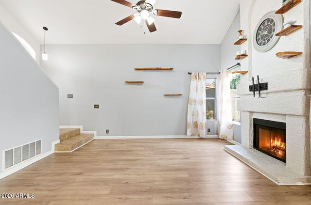 7505 W KRISTAL Way, Glendale, AZ 85308