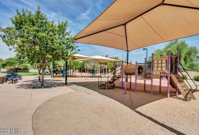 7505 W KRISTAL Way, Glendale, AZ 85308