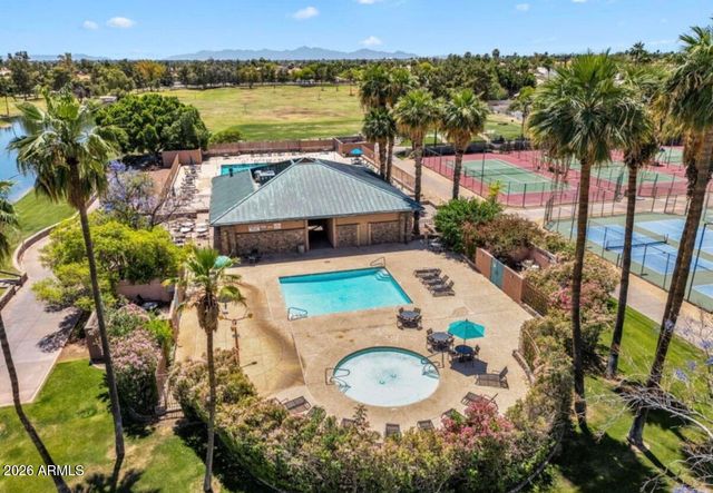 7505 W KRISTAL Way, Glendale, AZ 85308