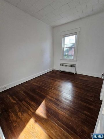 482 Sterling Place 1st Floor, Ridgewood, NJ 07450