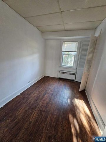 482 Sterling Place 1st Floor, Ridgewood, NJ 07450