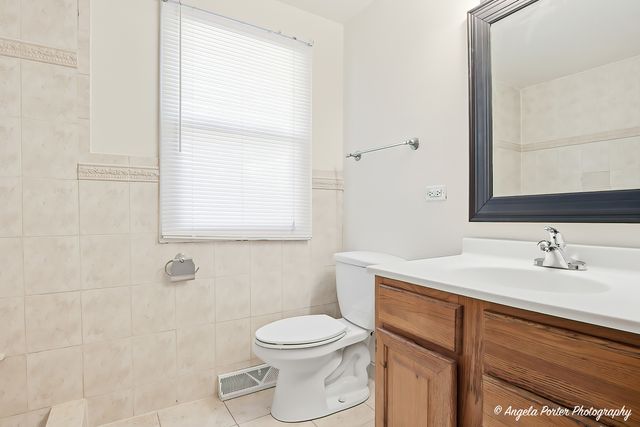 2304 Dickey Avenue, North Chicago, IL 60064