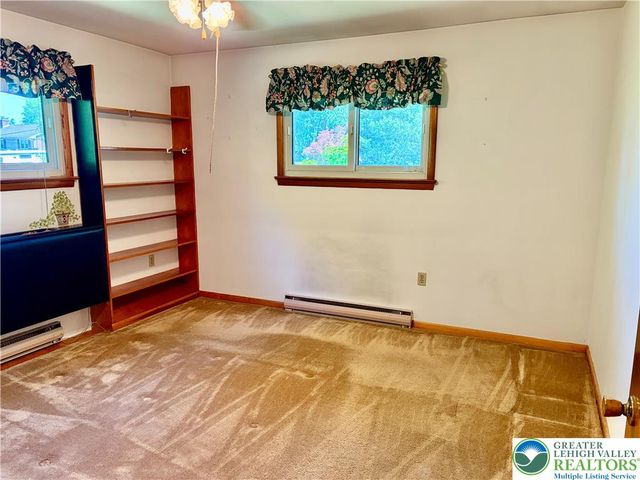 979 Dogwood Lane, Coopersburg Boro, PA 18036