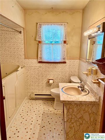 979 Dogwood Lane, Coopersburg Boro, PA 18036