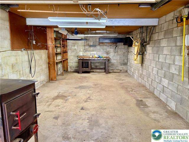 979 Dogwood Lane, Coopersburg Boro, PA 18036