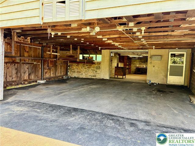 979 Dogwood Lane, Coopersburg Boro, PA 18036