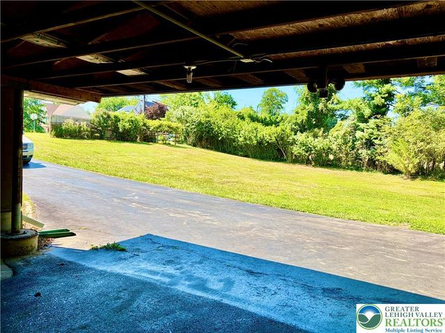979 Dogwood Lane, Coopersburg Boro, PA 18036