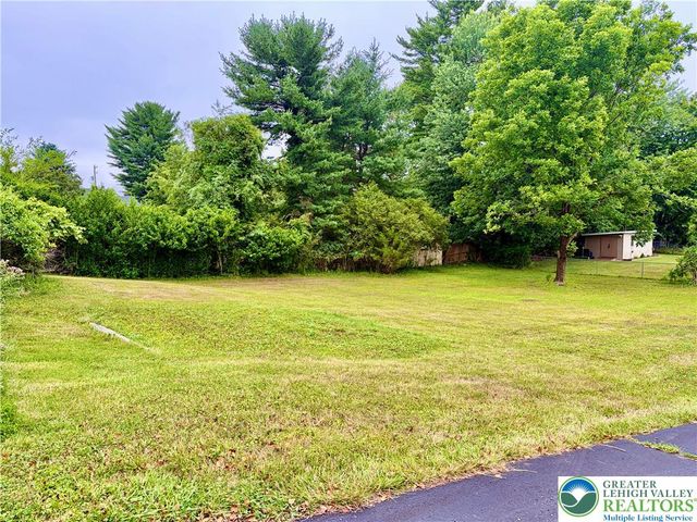 979 Dogwood Lane, Coopersburg Boro, PA 18036