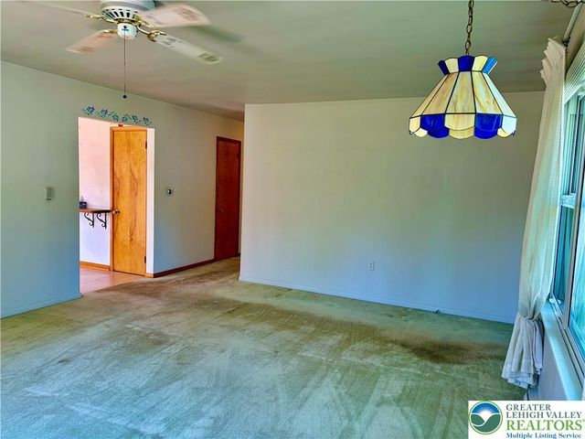 979 Dogwood Lane, Coopersburg Boro, PA 18036