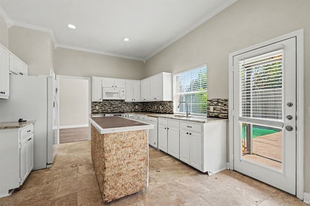 3711 Penny Lane, Carrollton, TX 75007