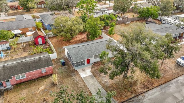 10017 N HARTTS DRIVE, Tampa, FL 33617