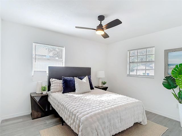 10017 N HARTTS DRIVE, Tampa, FL 33617