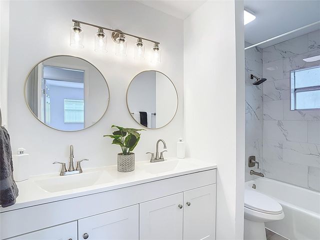 10017 N HARTTS DRIVE, Tampa, FL 33617