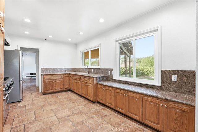 1847 N Descanso, La Habra Heights, CA 90631