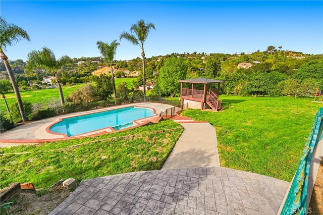 1847 N Descanso, La Habra Heights, CA 90631