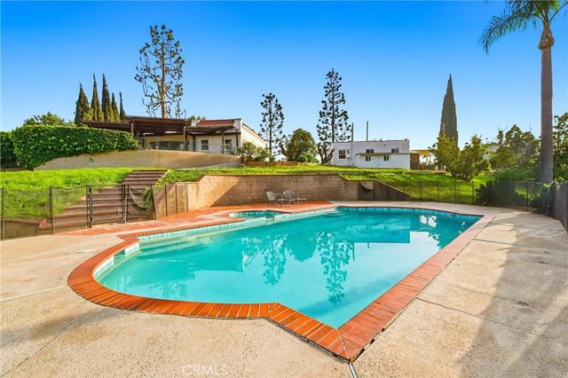 1847 N Descanso, La Habra Heights, CA 90631