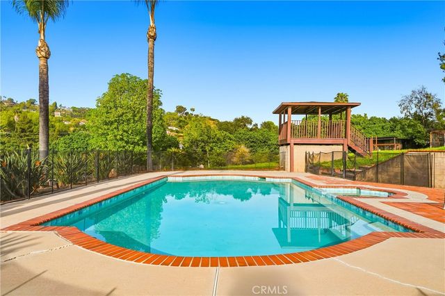 1847 N Descanso, La Habra Heights, CA 90631