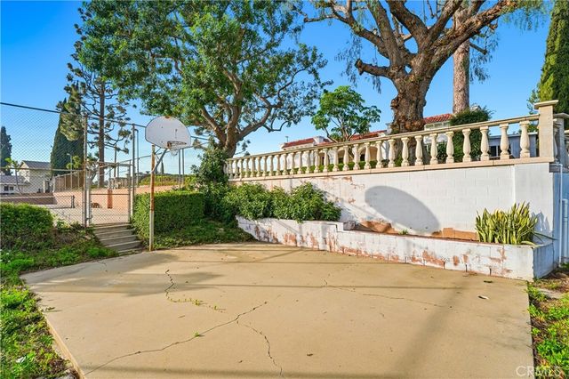 1847 N Descanso, La Habra Heights, CA 90631