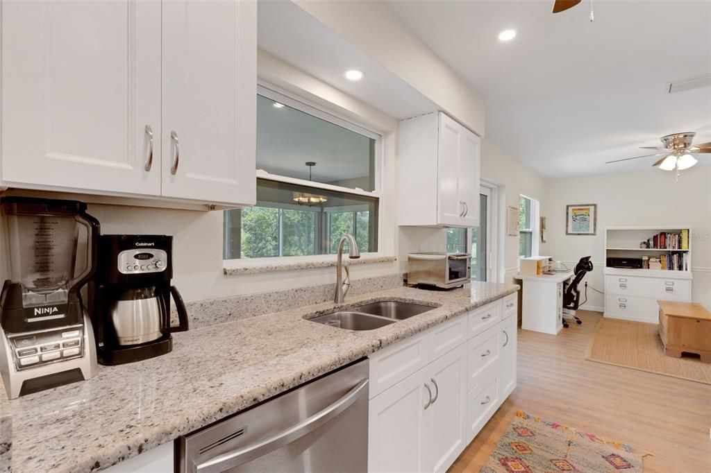 Image 17 of property listing at 1211 TIMBERBROOKE DRIVE, Palm Harbor, FL 34684