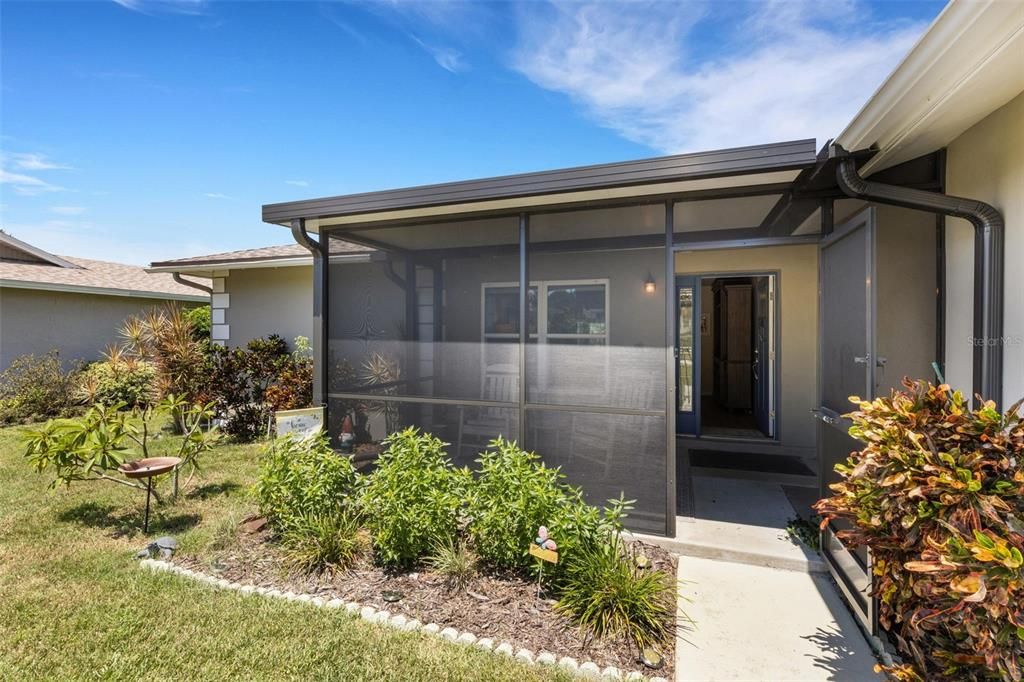 Image 4 of property listing at 1211 TIMBERBROOKE DRIVE, Palm Harbor, FL 34684