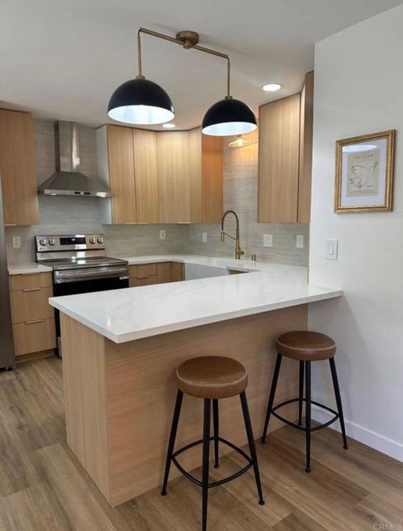 5725 Linda Vista Road 8, San Diego, CA 92110