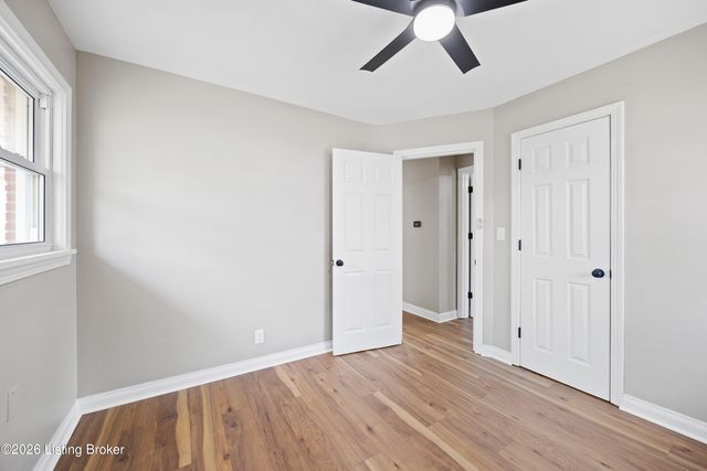 8905 Mapleview Dr, Louisville, KY 40258