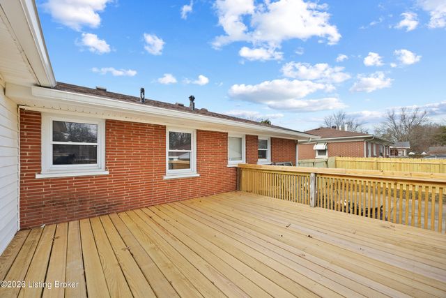 8905 Mapleview Dr, Louisville, KY 40258