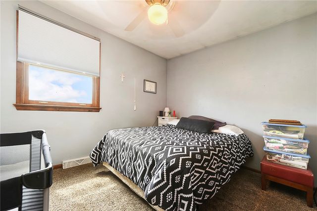 21 Ross Hollow Rd, Plum Boro, PA 15239
