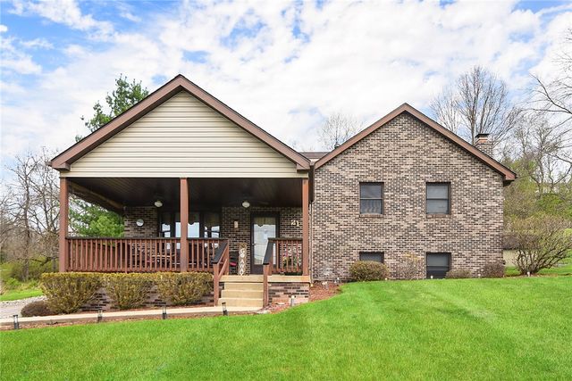 21 Ross Hollow Rd, Plum Boro, PA 15239