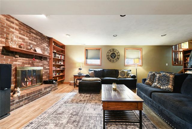 21 Ross Hollow Rd, Plum Boro, PA 15239