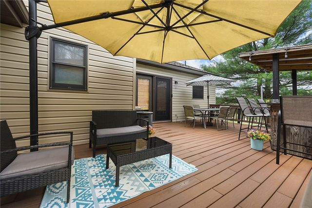 21 Ross Hollow Rd, Plum Boro, PA 15239