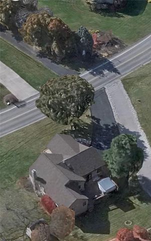 21 Ross Hollow Rd, Plum Boro, PA 15239