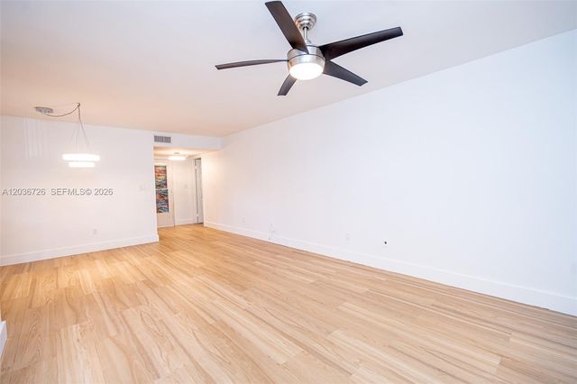 3578 Magellan Circle 2323, Aventura, FL 33180