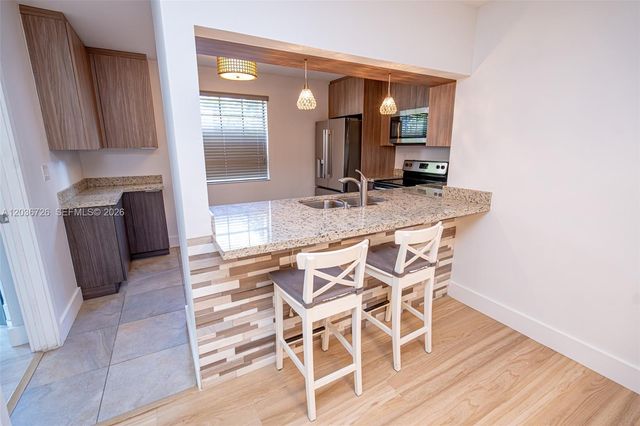 3578 Magellan Circle 2323, Aventura, FL 33180