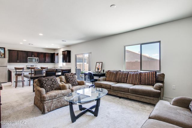 897 W Calle El Acuario, Sahuarita, AZ 85629