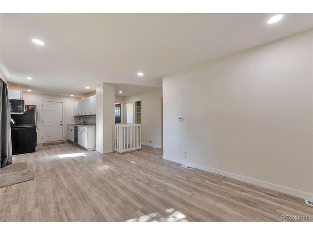 7761 Kearney Dr, Commerce City, CO 80022