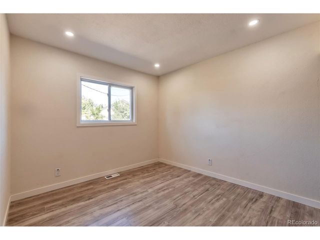 7761 Kearney Dr, Commerce City, CO 80022