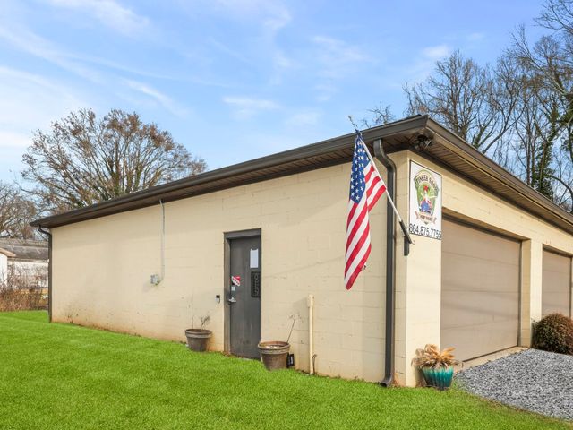 215 California Avenue, Spartanburg, SC 29303