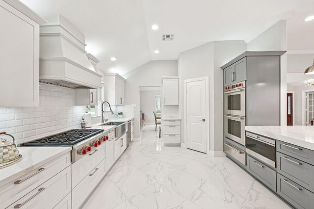 106 Mignon Lane, Houston, TX 77024