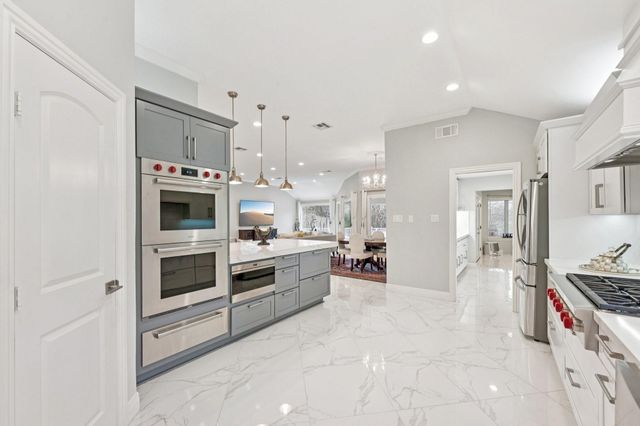 106 Mignon Lane, Houston, TX 77024