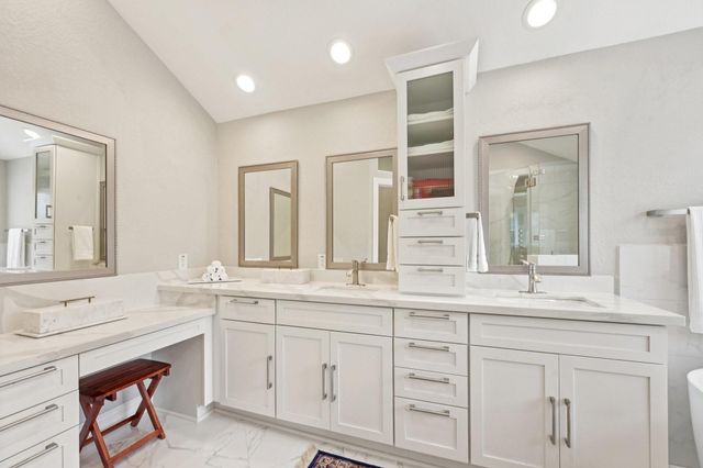 106 Mignon Lane, Houston, TX 77024