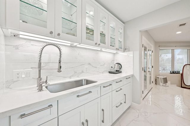 106 Mignon Lane, Houston, TX 77024