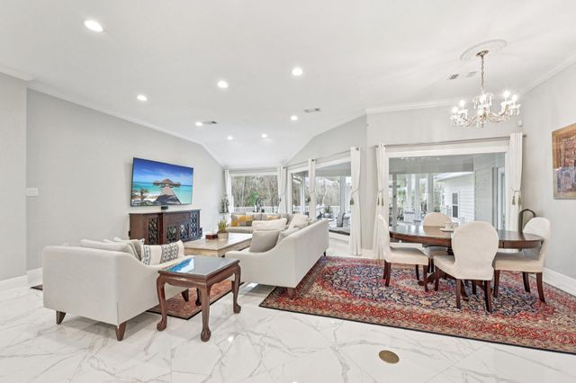 106 Mignon Lane, Houston, TX 77024