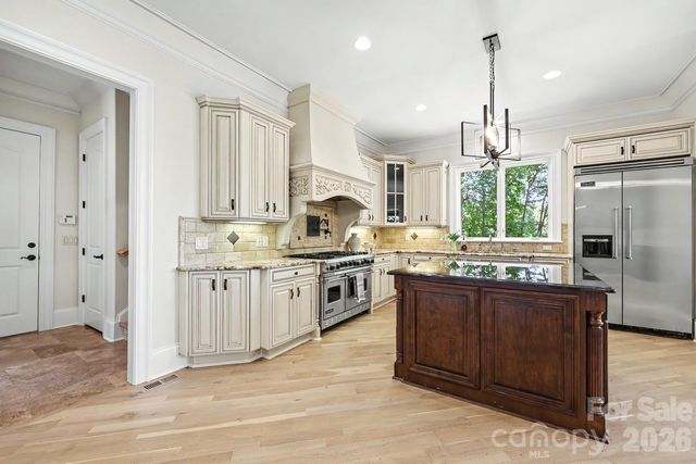8041 Water View Drive, Belmont, NC 28012
