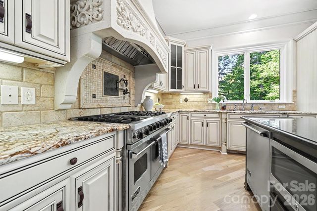 8041 Water View Drive, Belmont, NC 28012