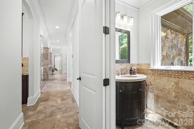 8041 Water View Drive, Belmont, NC 28012