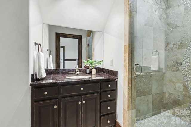 8041 Water View Drive, Belmont, NC 28012