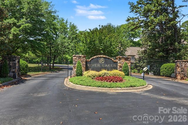 8041 Water View Drive, Belmont, NC 28012