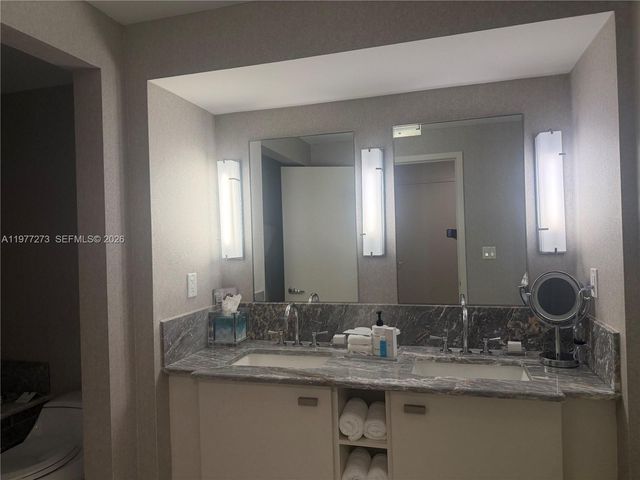 551 N Fort Lauderdale Beach Boulevard R1810, Fort Lauderdale, FL 33304